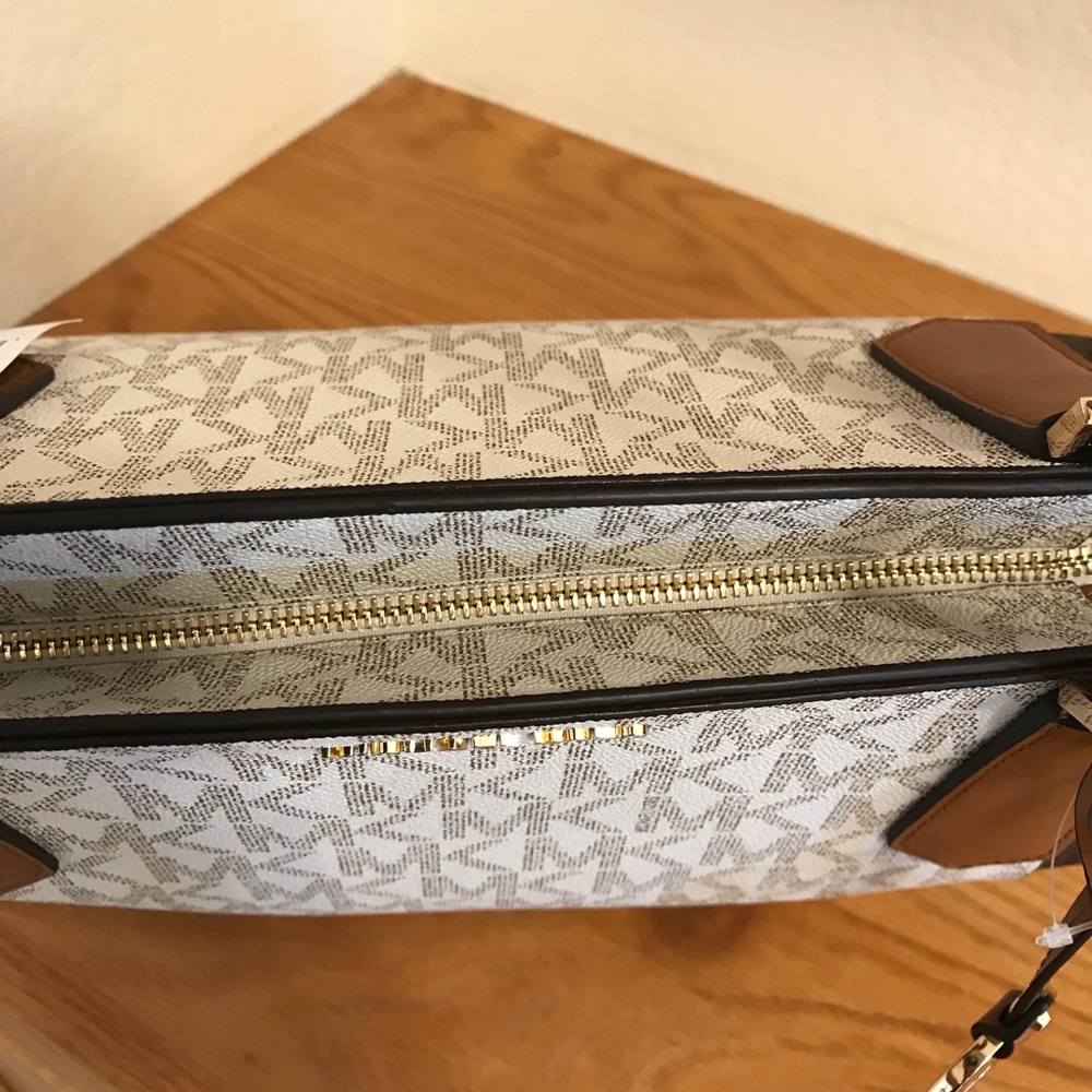 Michael Kors Kimberly Large bonded tote vanilla - Picture 4 of 8